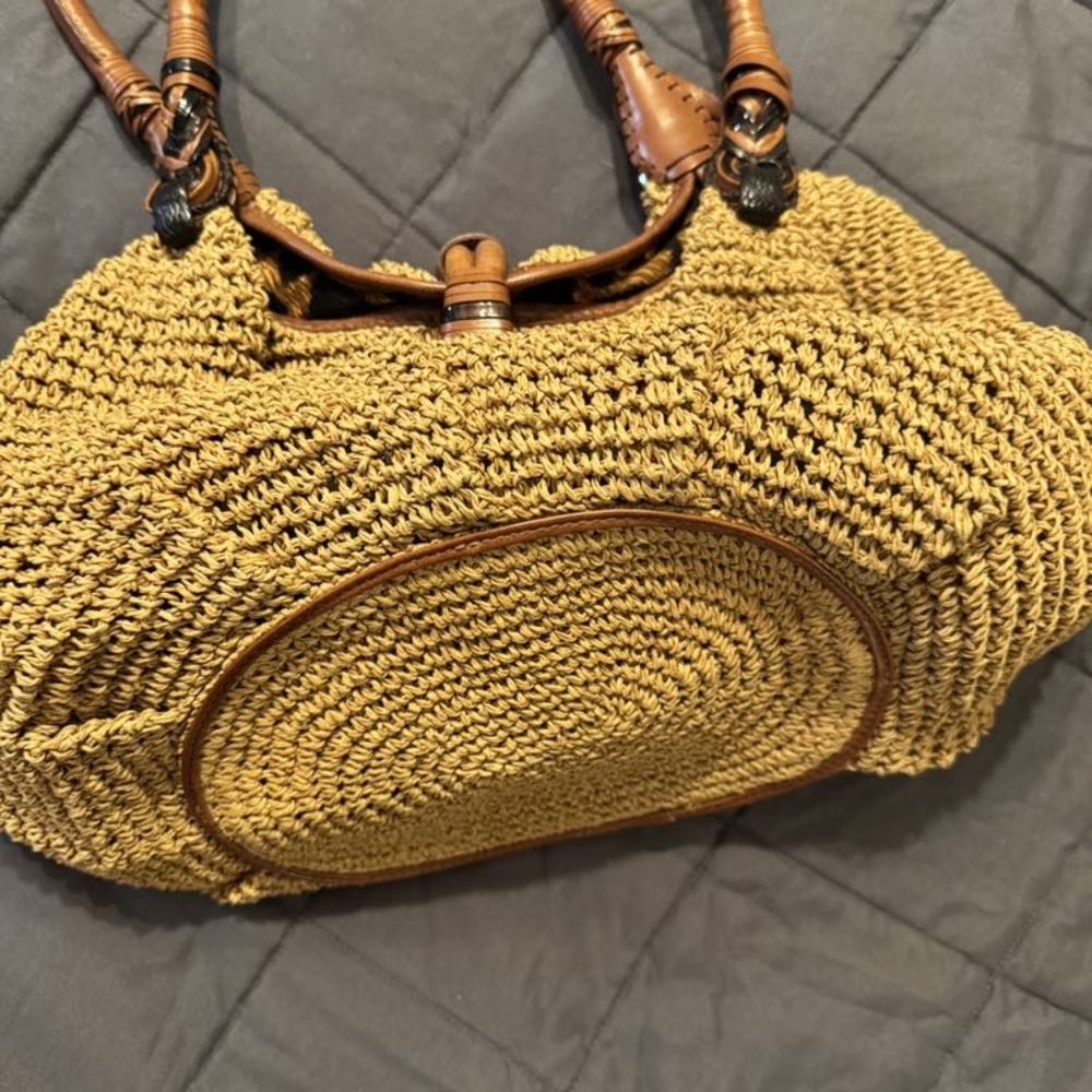 Brighton Handbag - Picture 3 of 4